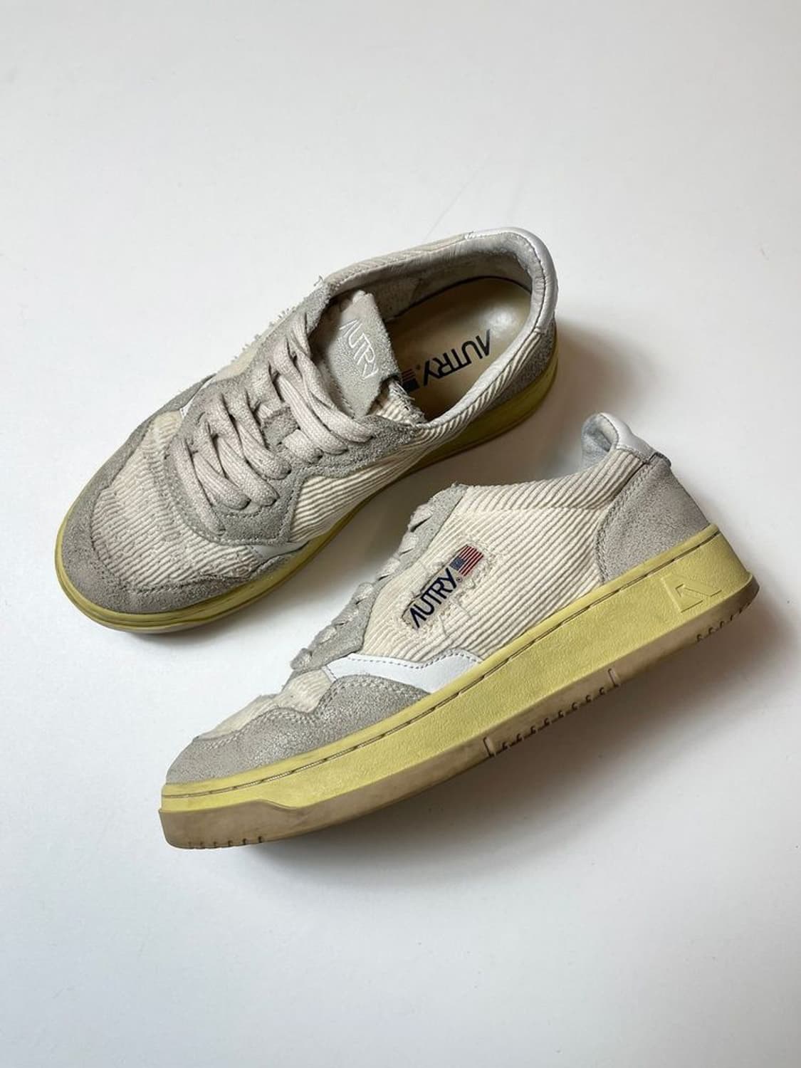 오트리 AUTRY 코듀로이 시그니처 스니커즈 Q1311 상품이미지1