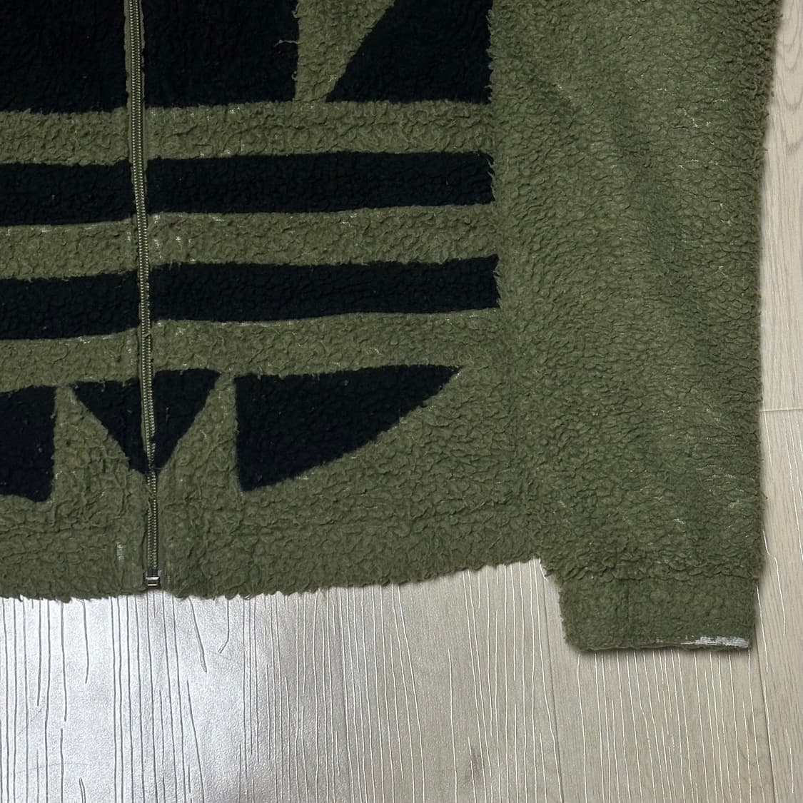 아디다스 파이어버드 카키 후리스 상품이미지2