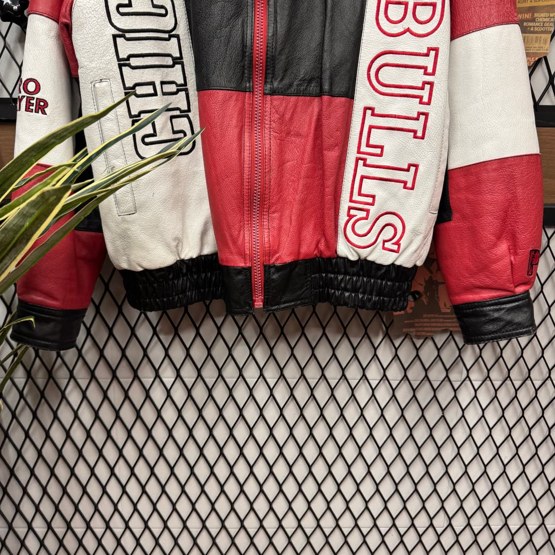 90s PRO PLAYER X 시카고불스 레더자켓 컬럭블록 화이트 레드 상품이미지4