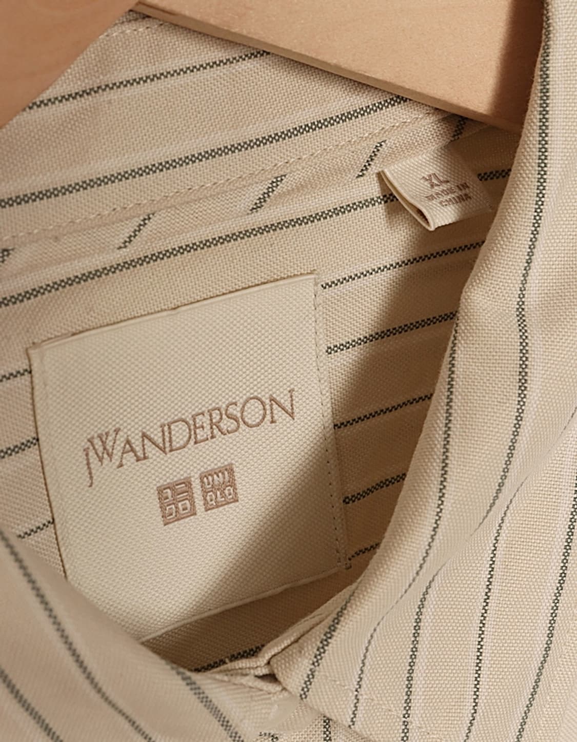 UQ x JW ANDERSON Stripe Croped Shirts 상품이미지9