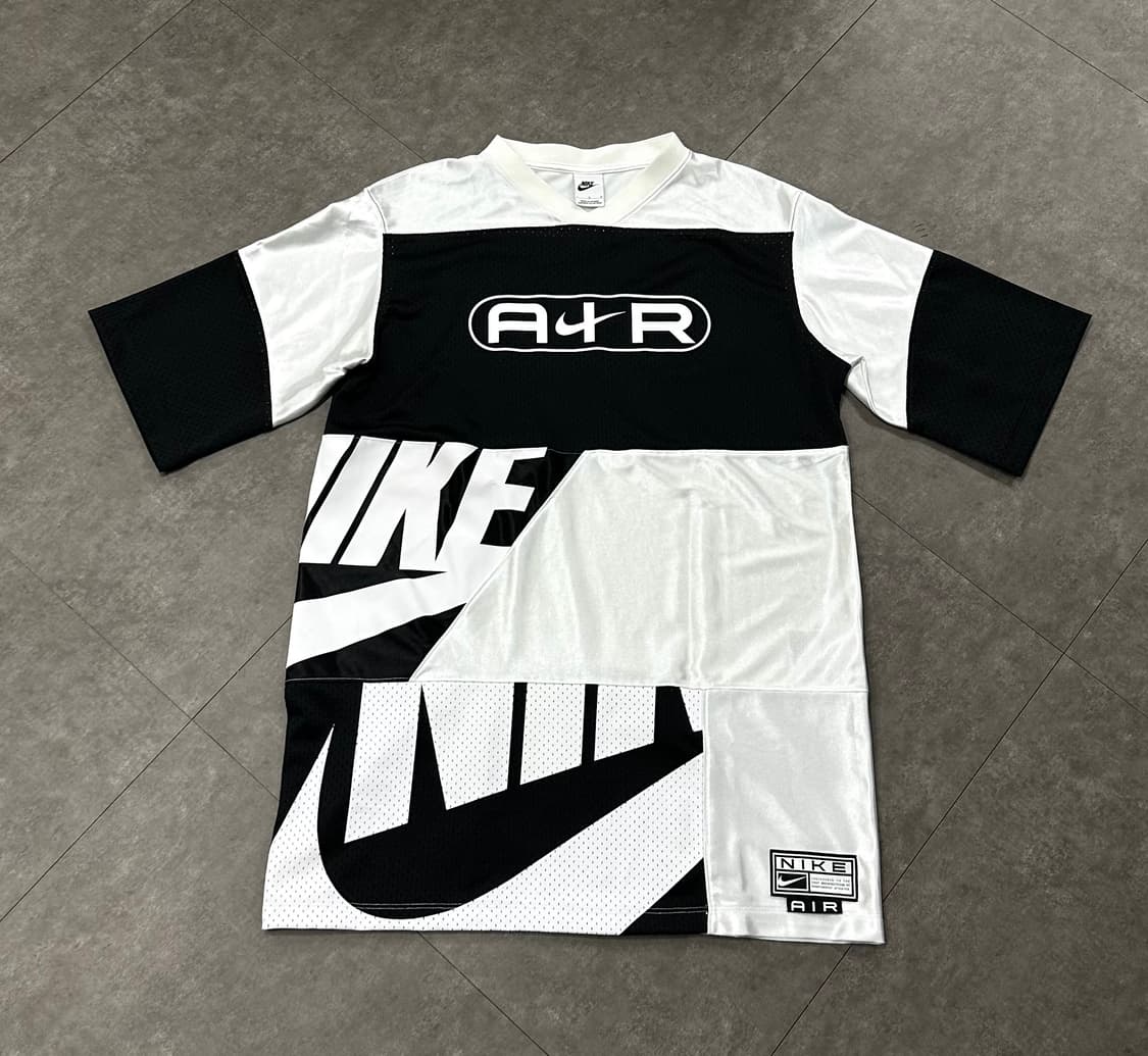 나이키 nsw 에어 티셔츠L  팝니다.  상품이미지1