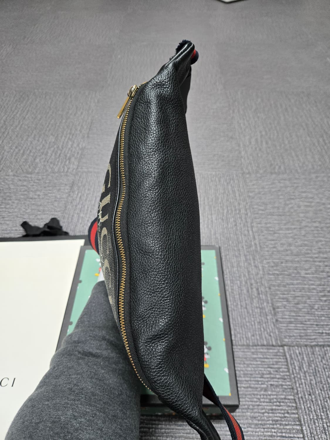 [특가][정품]구찌 띠로고 힙색 상품이미지6