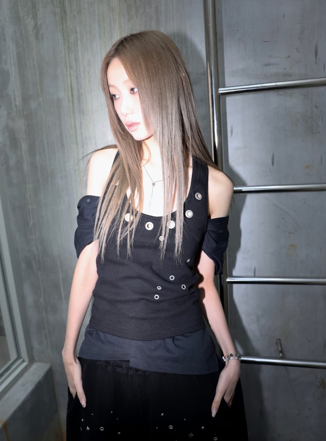 aldiyouu 알디유 Eyelet Halterneck 아일렛 홀터넥 상품이미지4