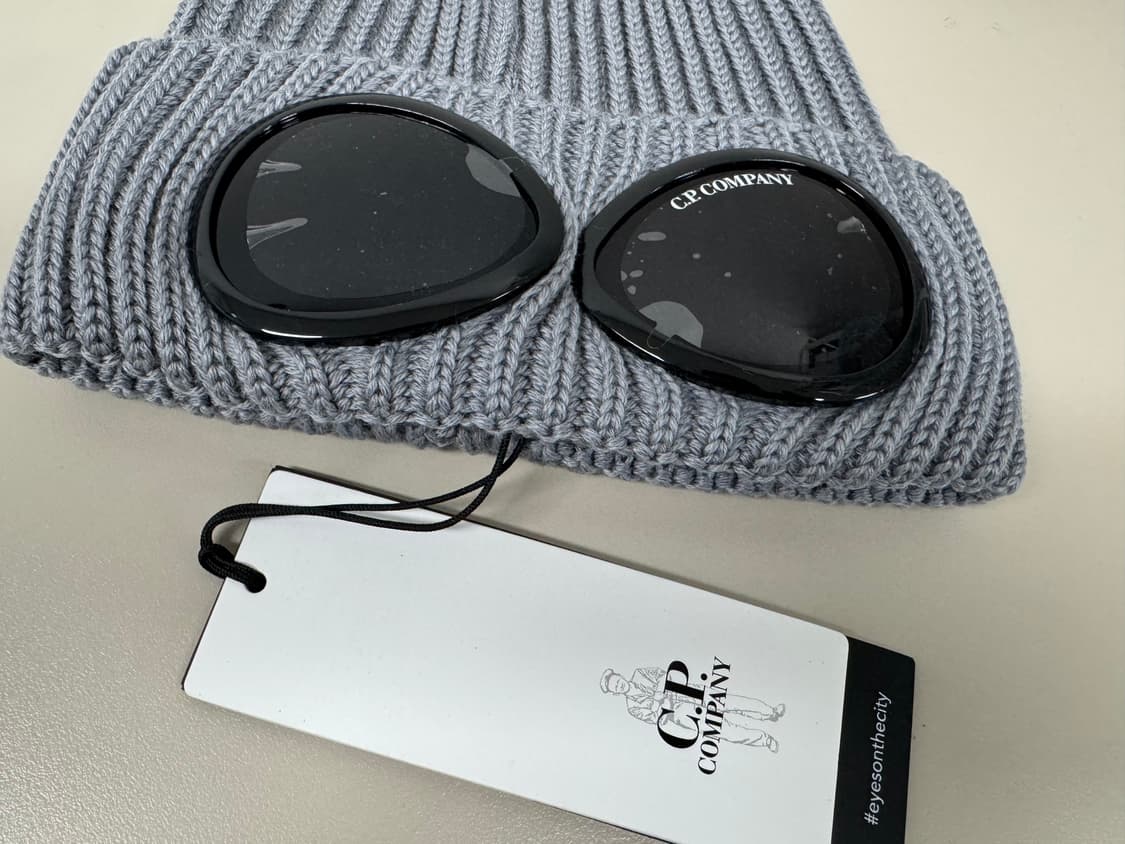 C.P. 컴퍼니 엑스트라 파인 메리노 울 고글 비니 그리핀 그레이 상품이미지1