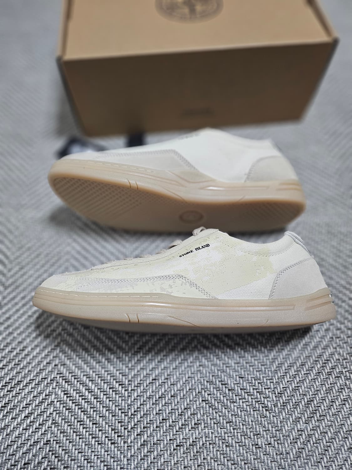 스톤 아일랜드 락 프린티드 레더 스웨이드 트림 캔버스 스니커즈(새 상품) 상품이미지5