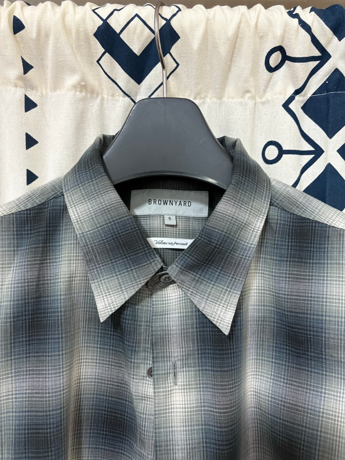 브라운야드 / 스테디셔츠 옴브레 블랙 상품이미지5