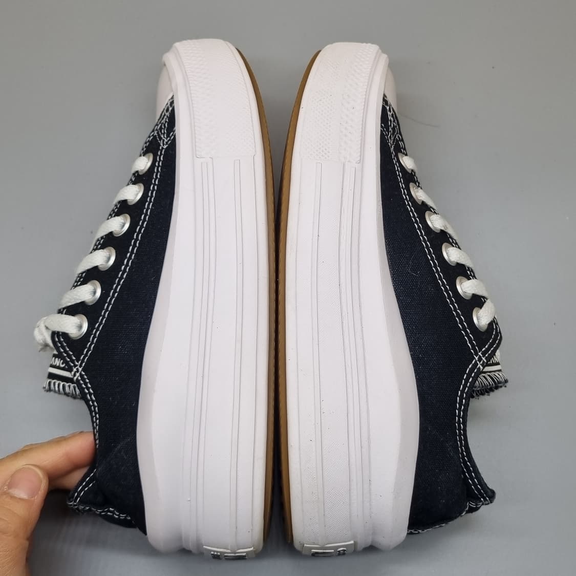 컨버스 올스타 무브 블랙 여성스니커즈 230 상품이미지5