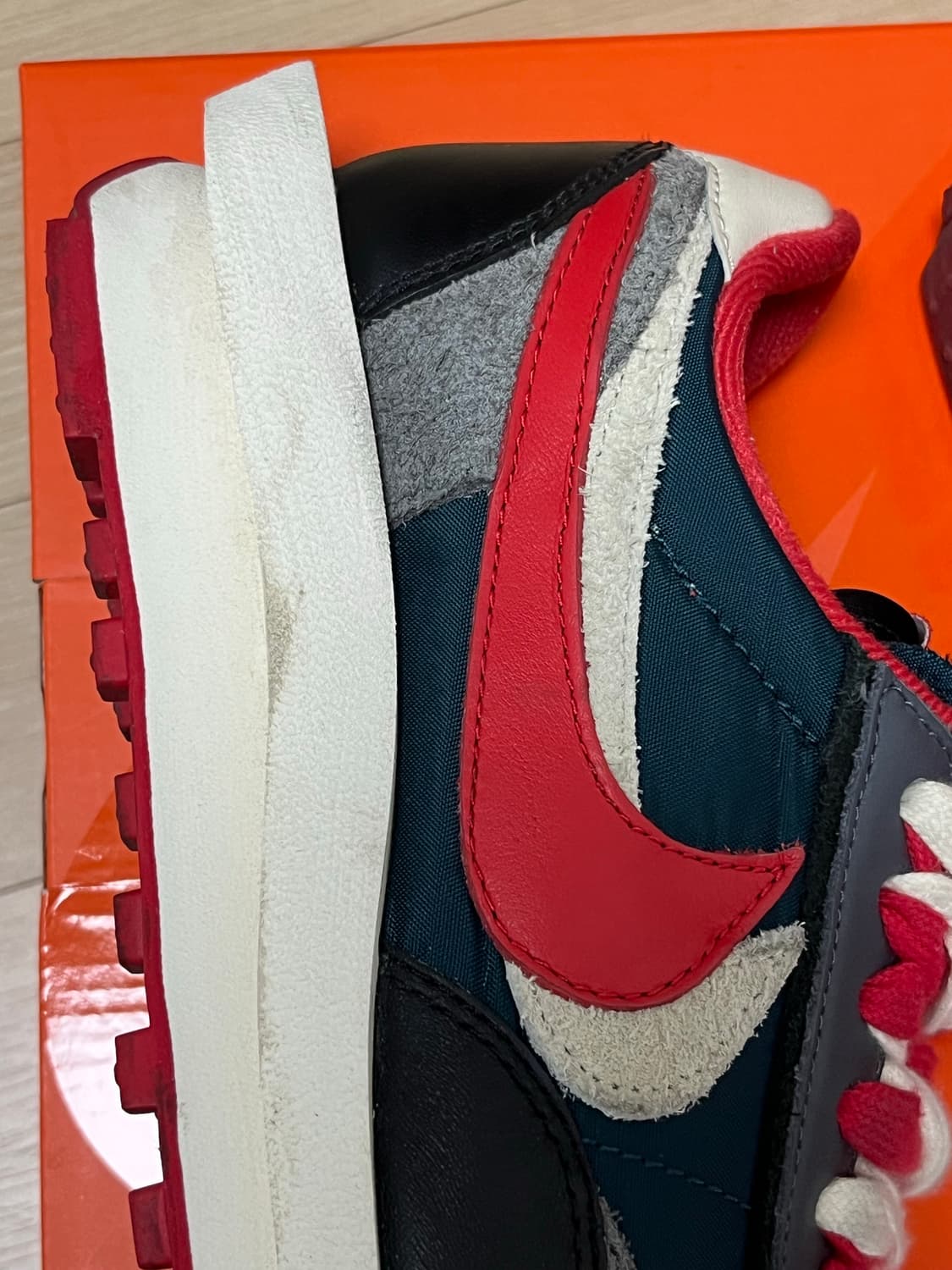 나이키 사카이 미드나잇 255 상품이미지1