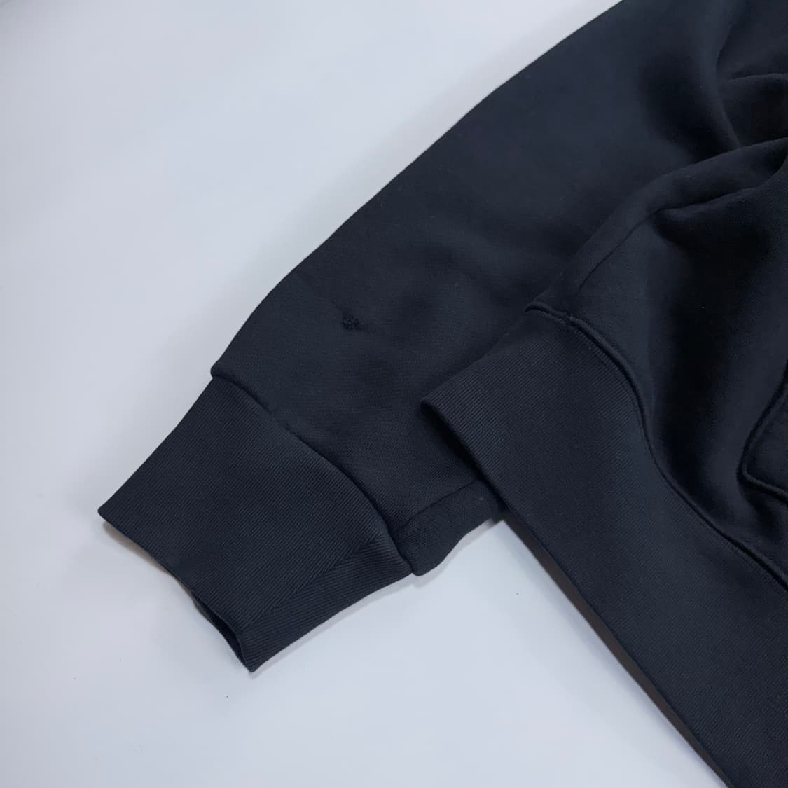 아미리 자수로고 후드티 블랙 상품이미지8