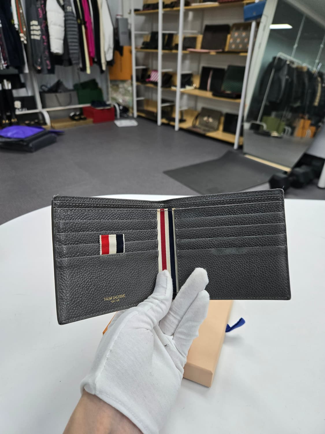 [정품] 톰브라운 사선 반지갑 상품이미지5