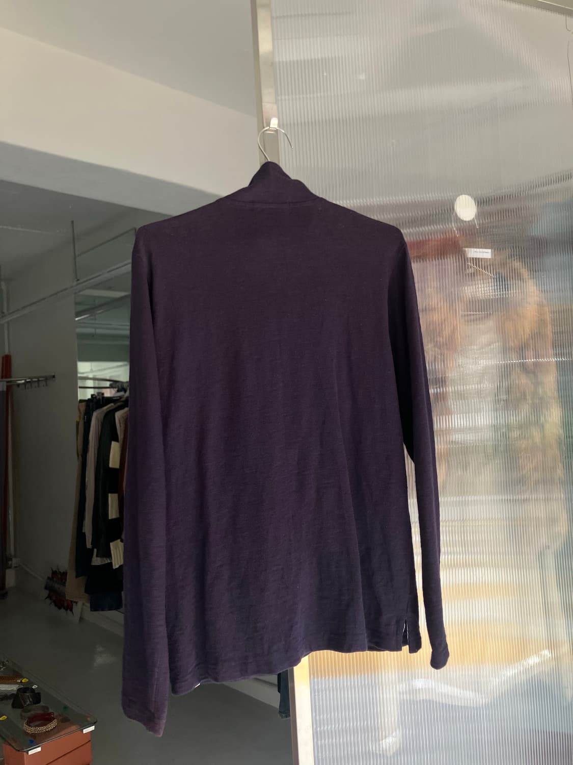 퍼플네이비 버튼카라 롱슬리브 상품이미지3