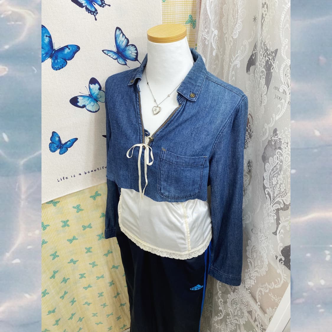 데님 브이넥 크롭 셔츠 상품이미지2