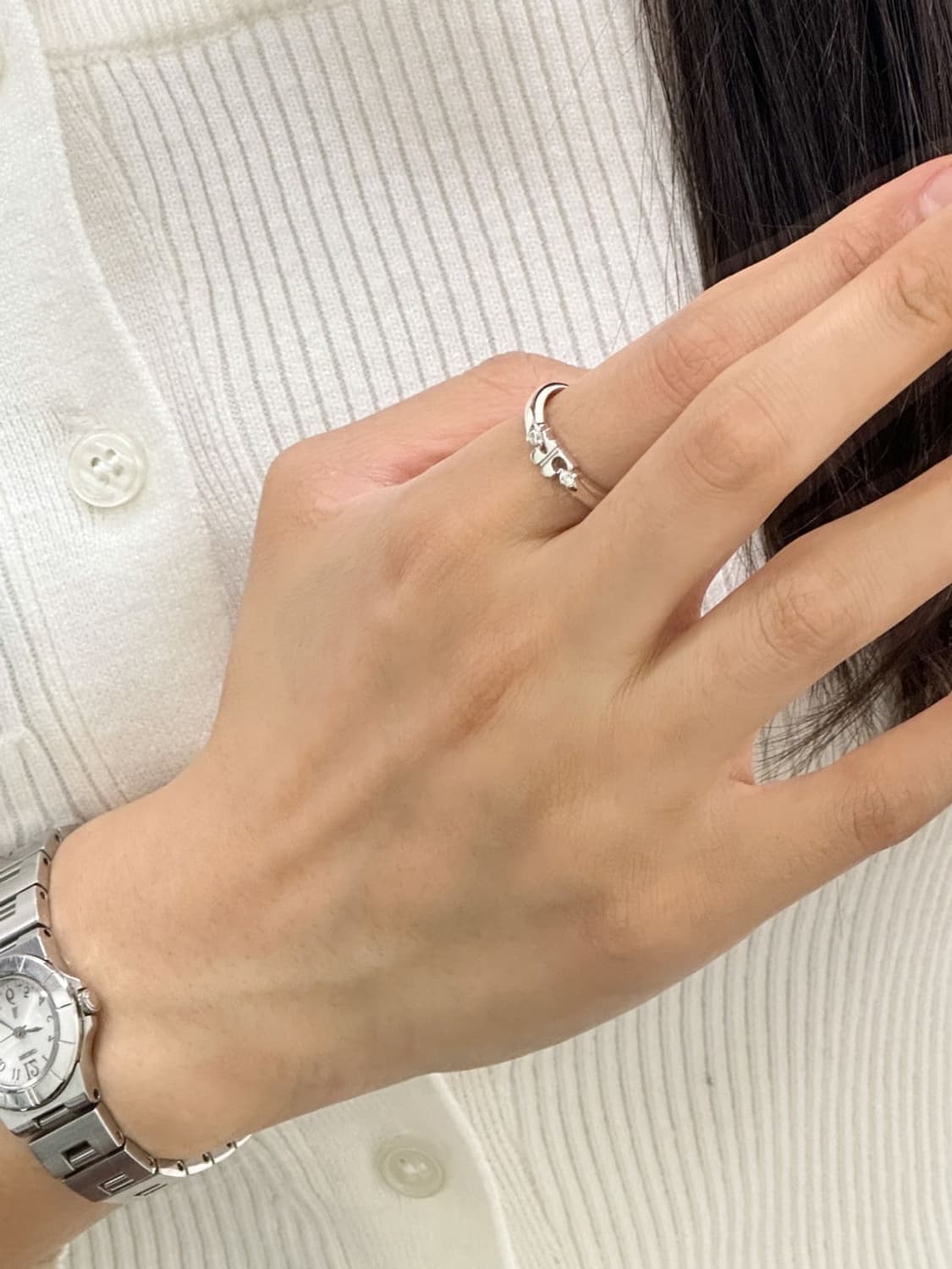 courreges / 꾸레쥬 화이트 큐빅 로고 실버 925 반지 상품이미지8