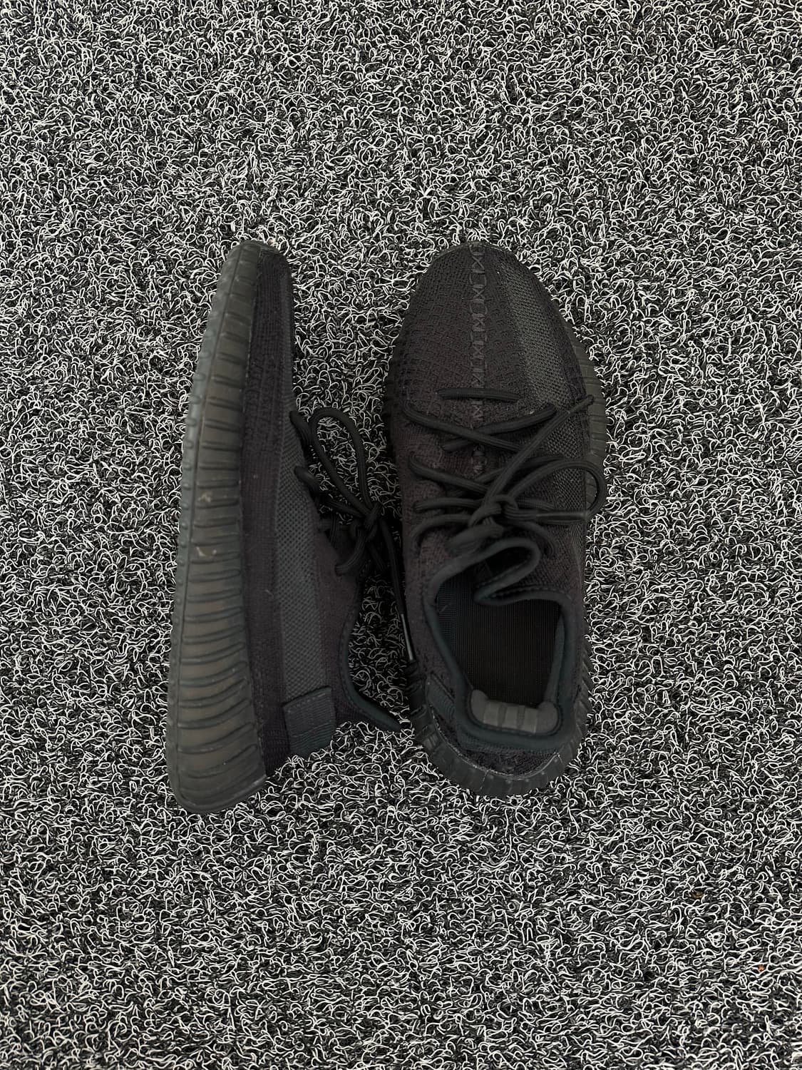 아디다스 이지부스트 350 V2  상품이미지2