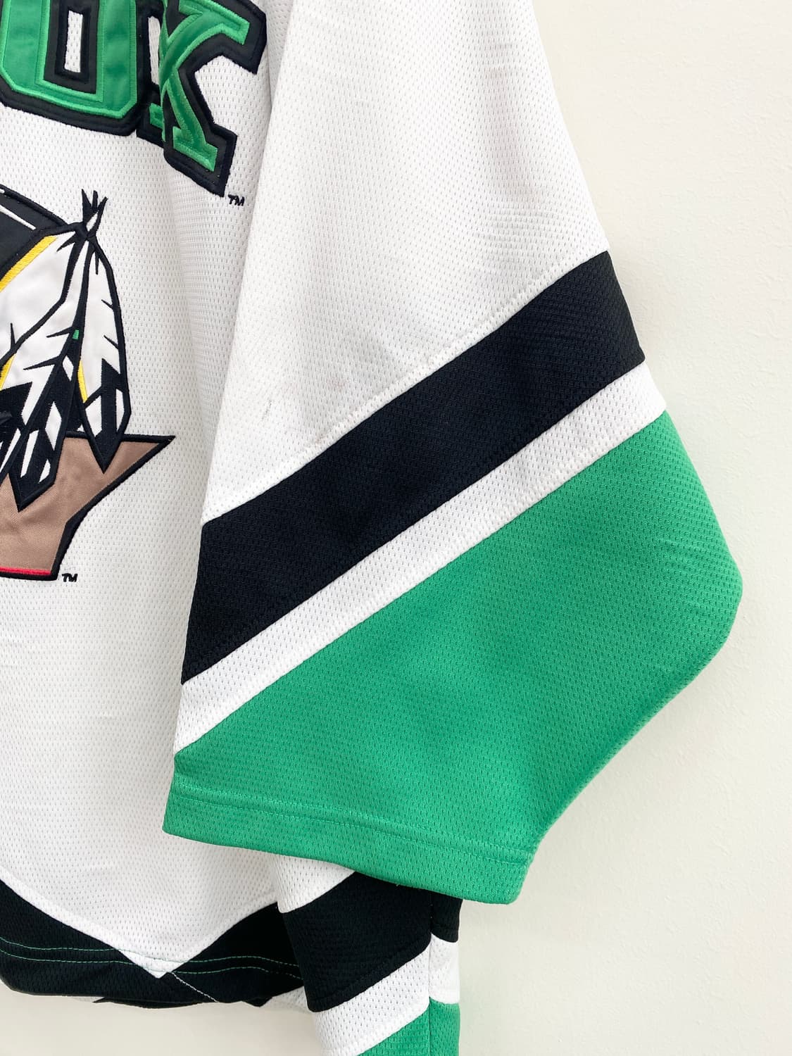 90-00’s 나이키 바우어 노스 다코타 수우족 하키 져지 상품이미지5