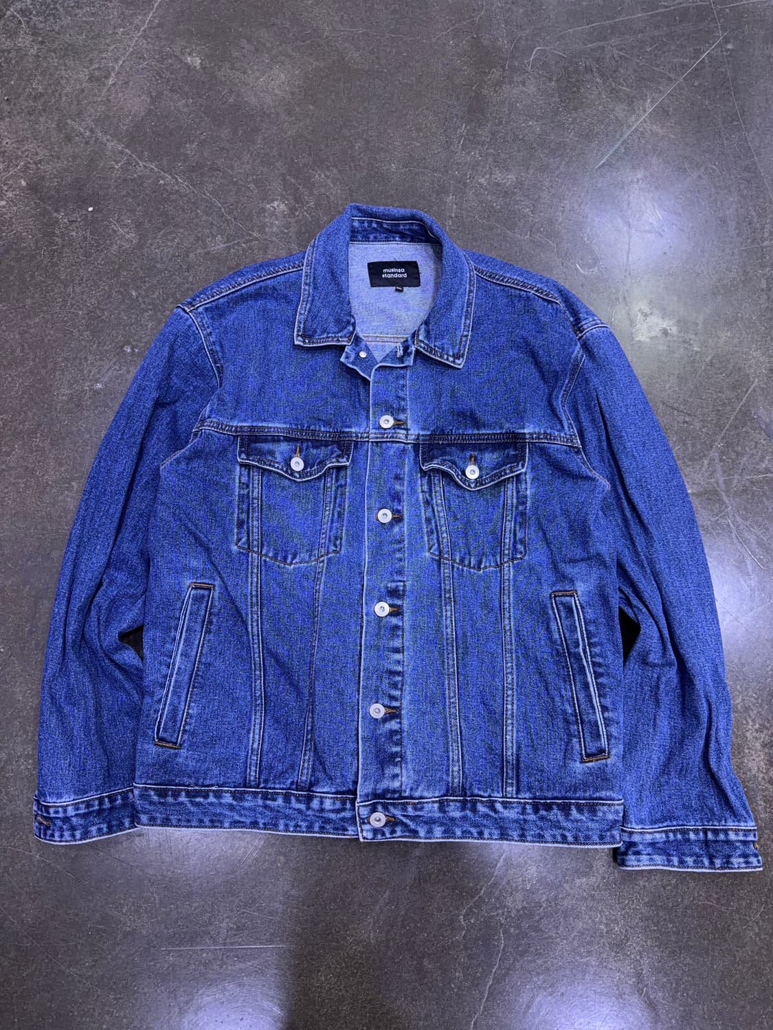 무신사스탠다드 무탠 릴렉스드 트러커 데님자켓 미디엄 인디고 2XL 상품이미지4