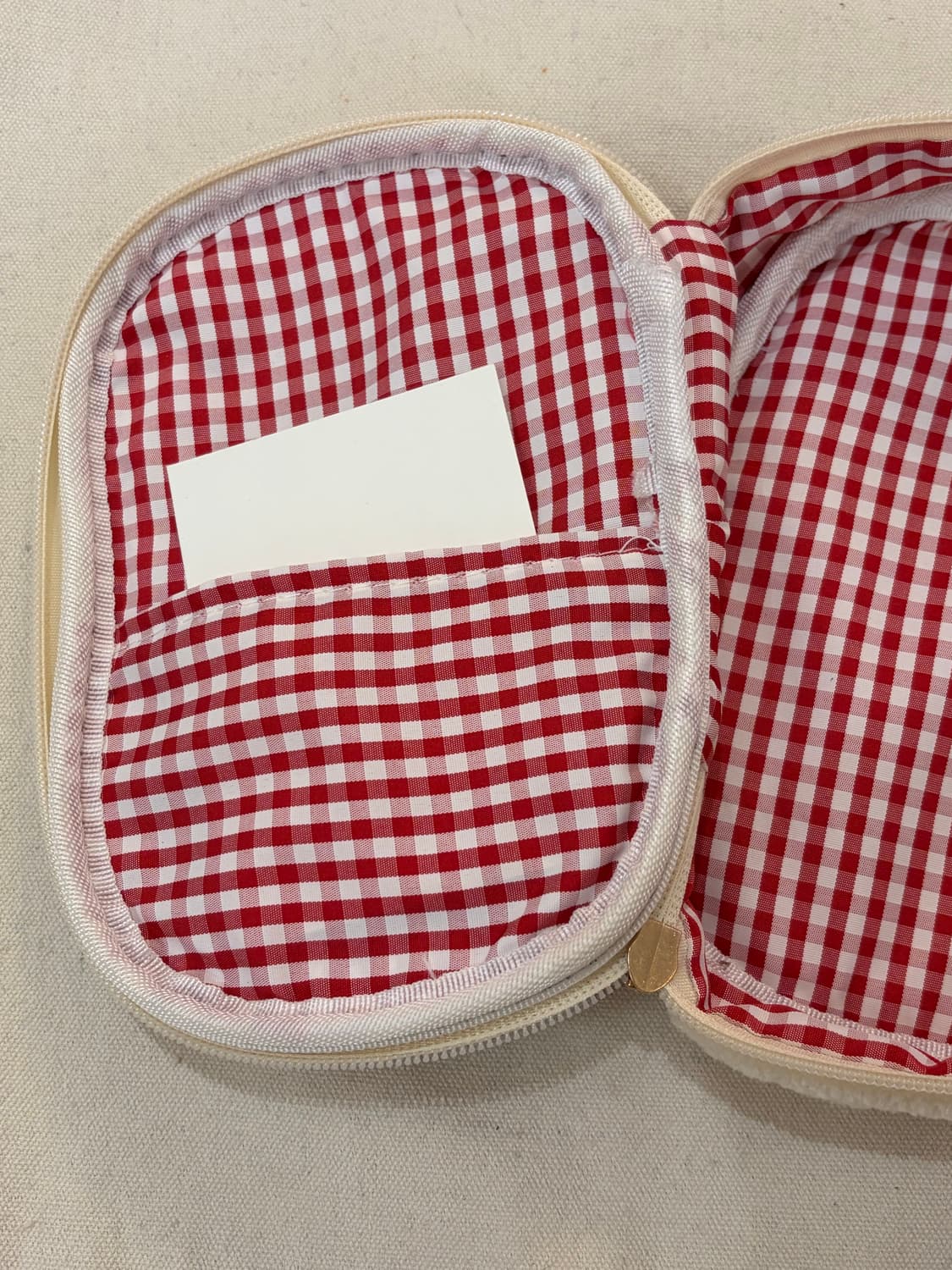 딸기 자수 퍼 미니 파우치 상품이미지4