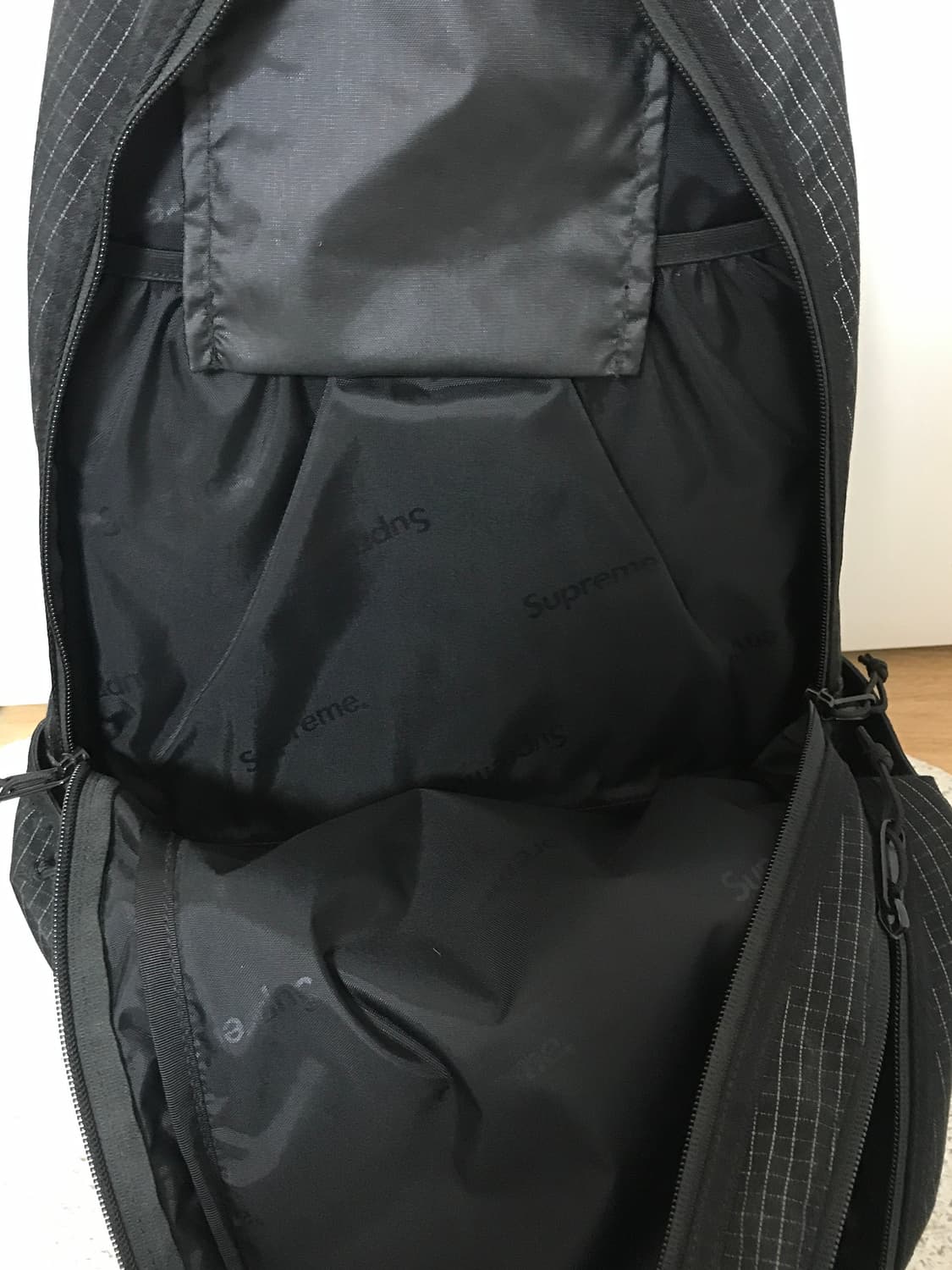 슈프림 24ss 백팩 블랙 상품이미지3