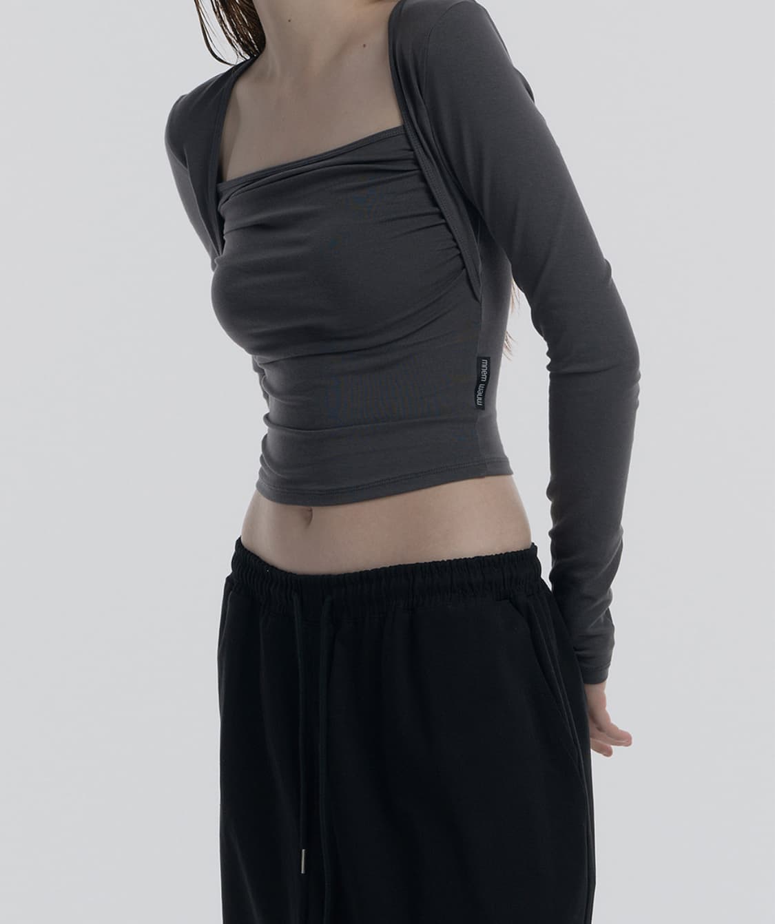 므넴 볼레로 셔링 탑 차콜 상품이미지2