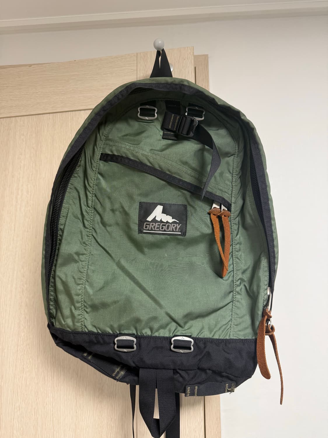 그레고리 구로고 데이팩 그린 상품이미지1