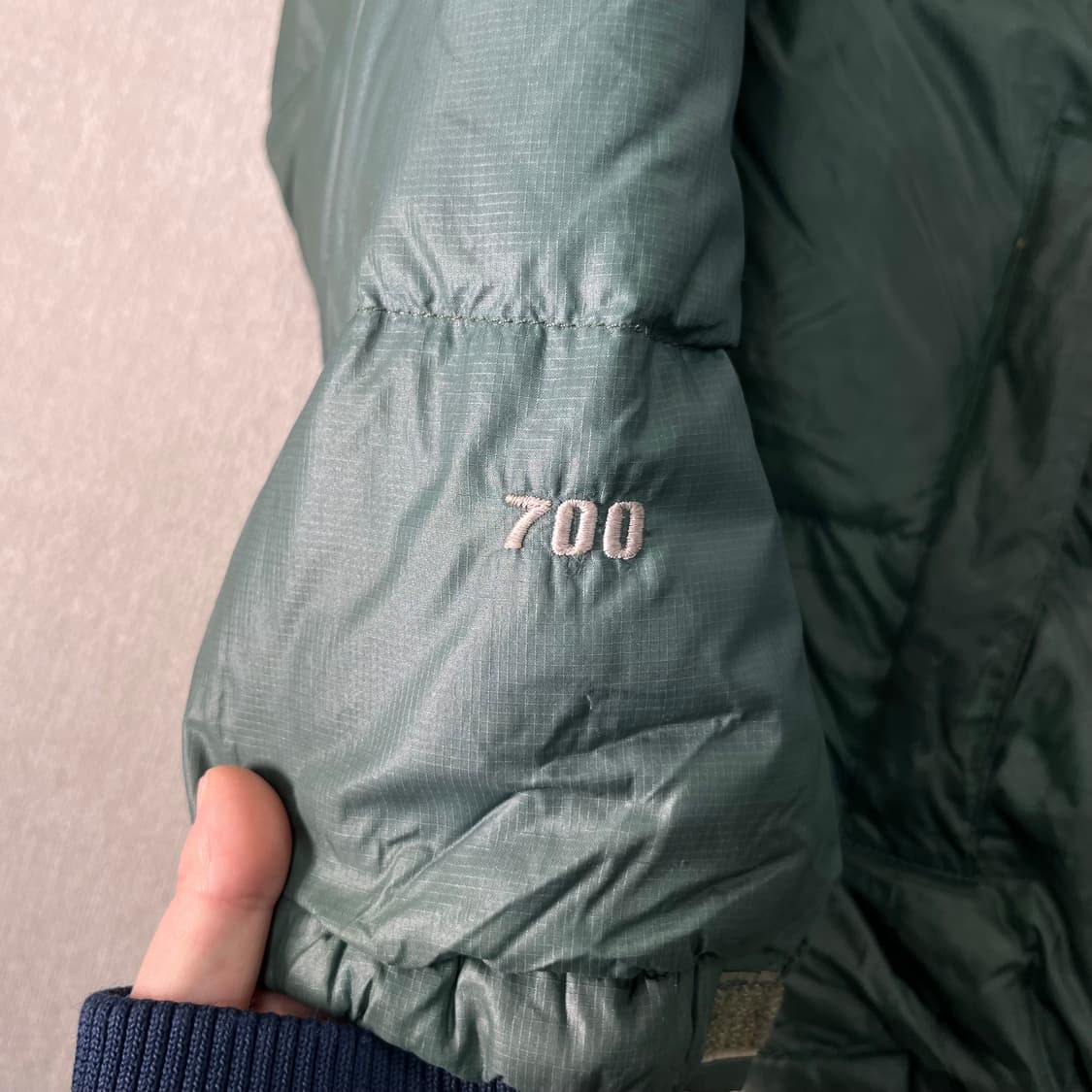 100 노스페이스 눕시 700 그린 패딩 상품이미지4