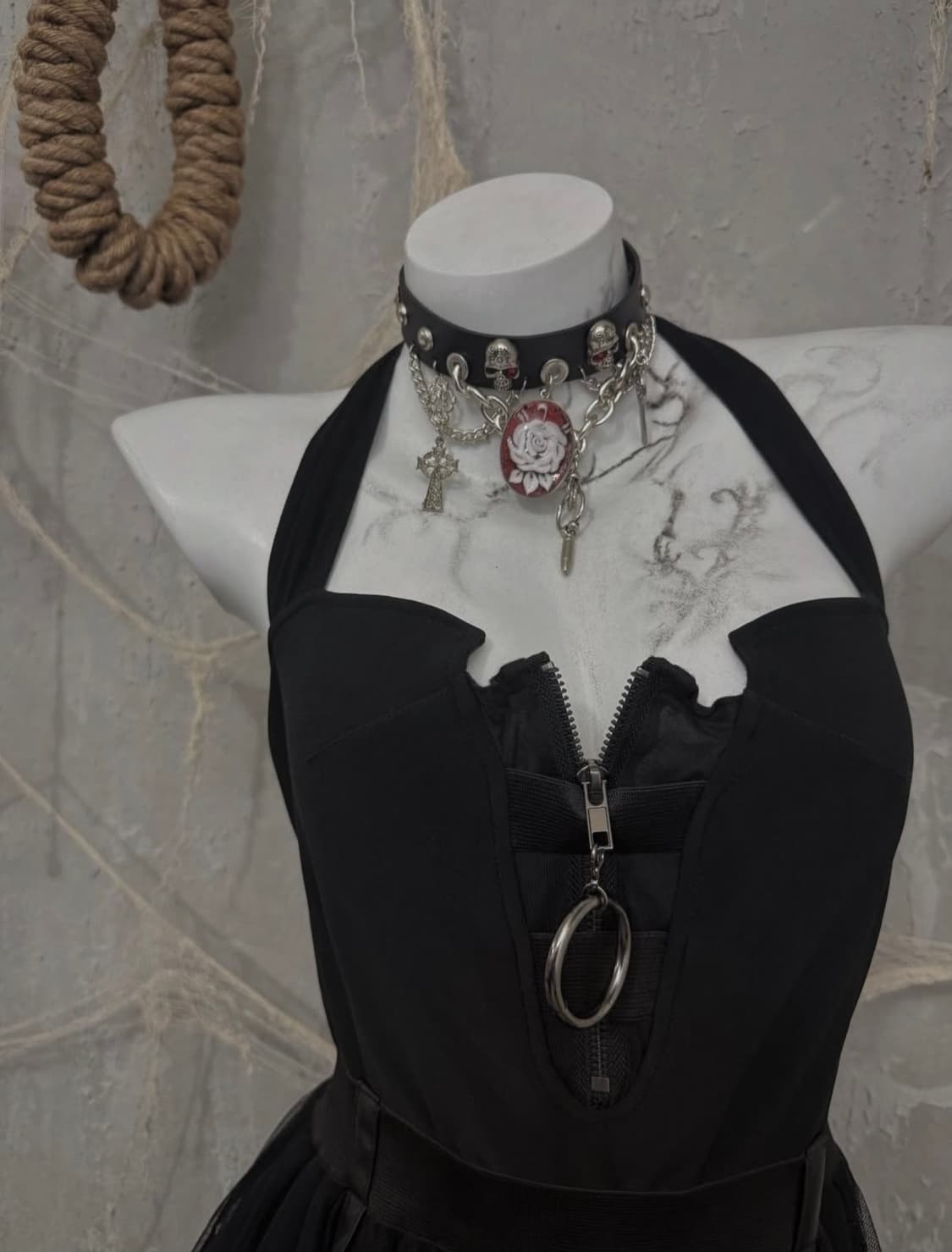Sexpotrevenge Halterneck Detail Onepiece 상품이미지2