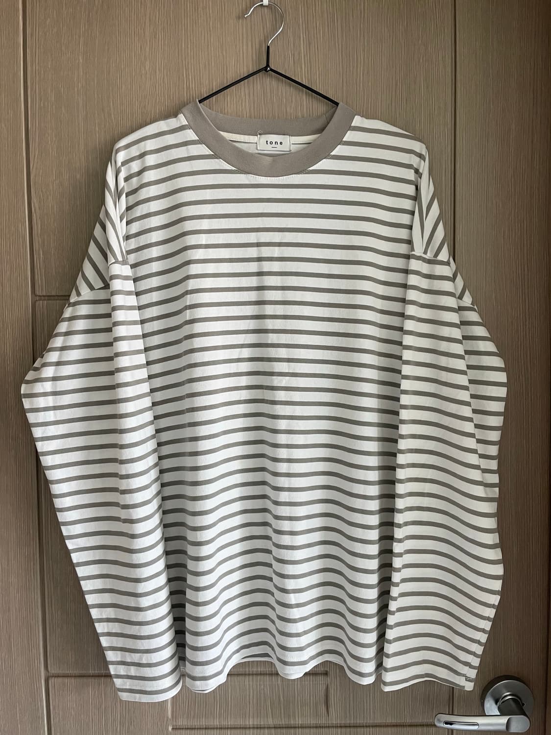 너디 뮤트 올리브그린 단기라 스트라이프 롱티 상품이미지1