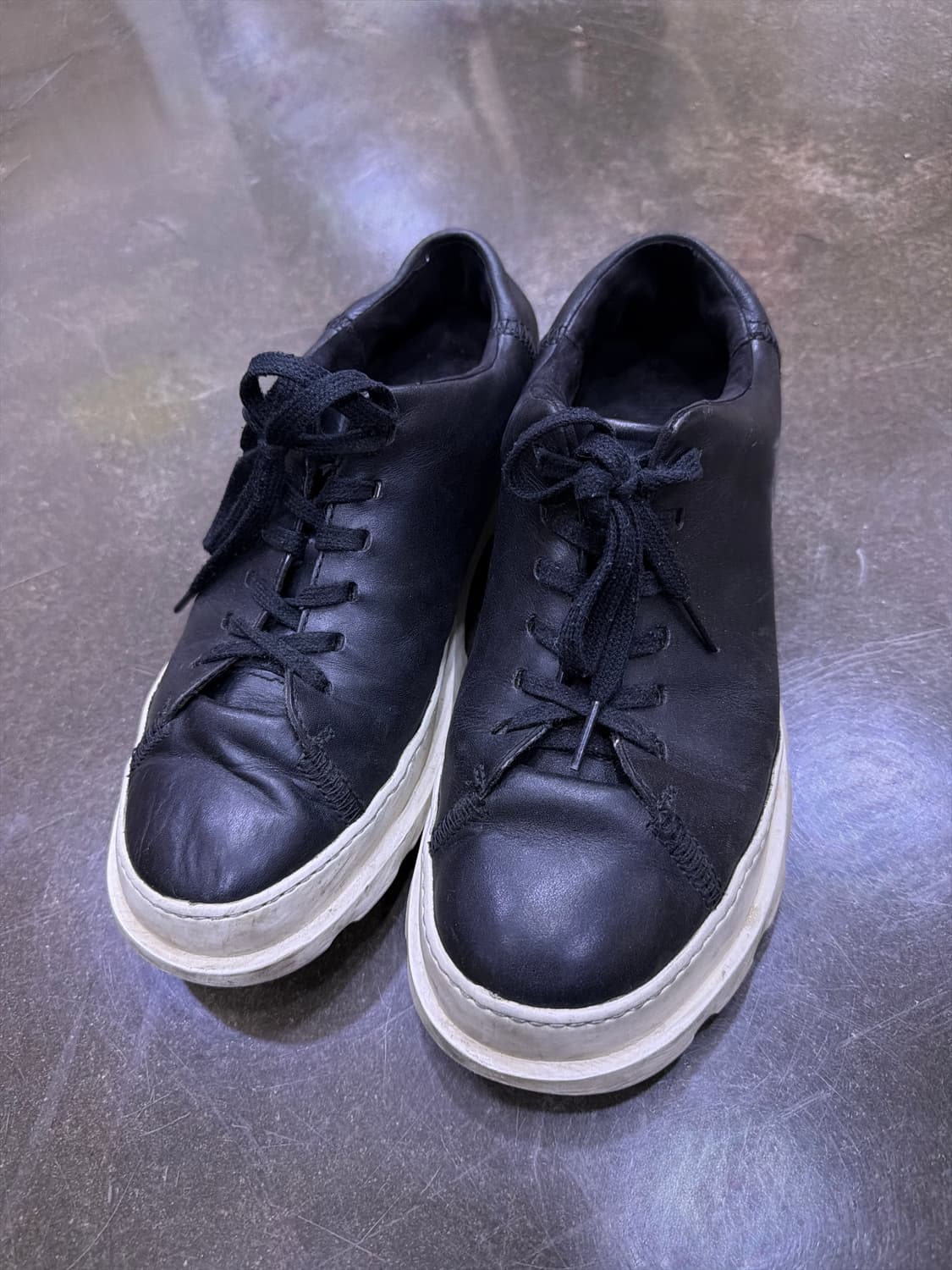 캠퍼 블루투스 블랙 화이트 스니커즈 슈즈 42(270) 상품이미지2