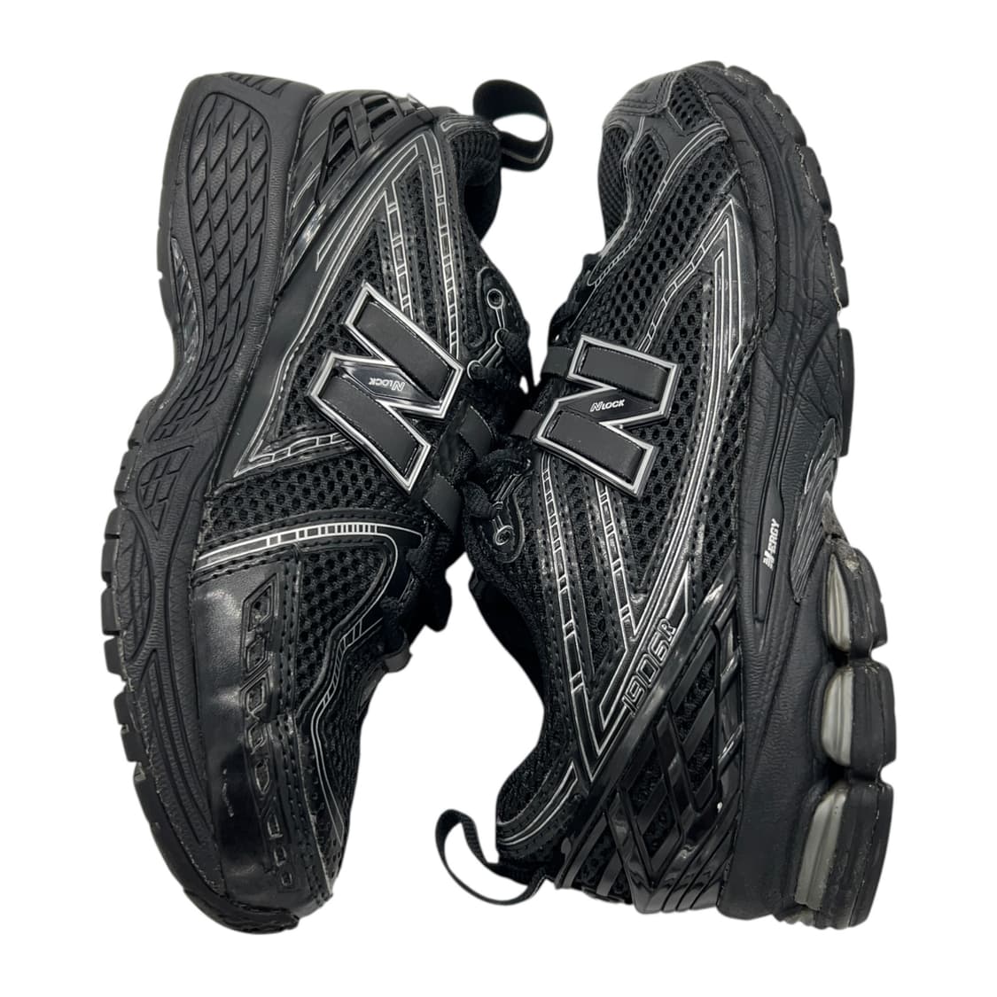 230 뉴발란스 1906R 블랙 실버 메탈릭 상품이미지3