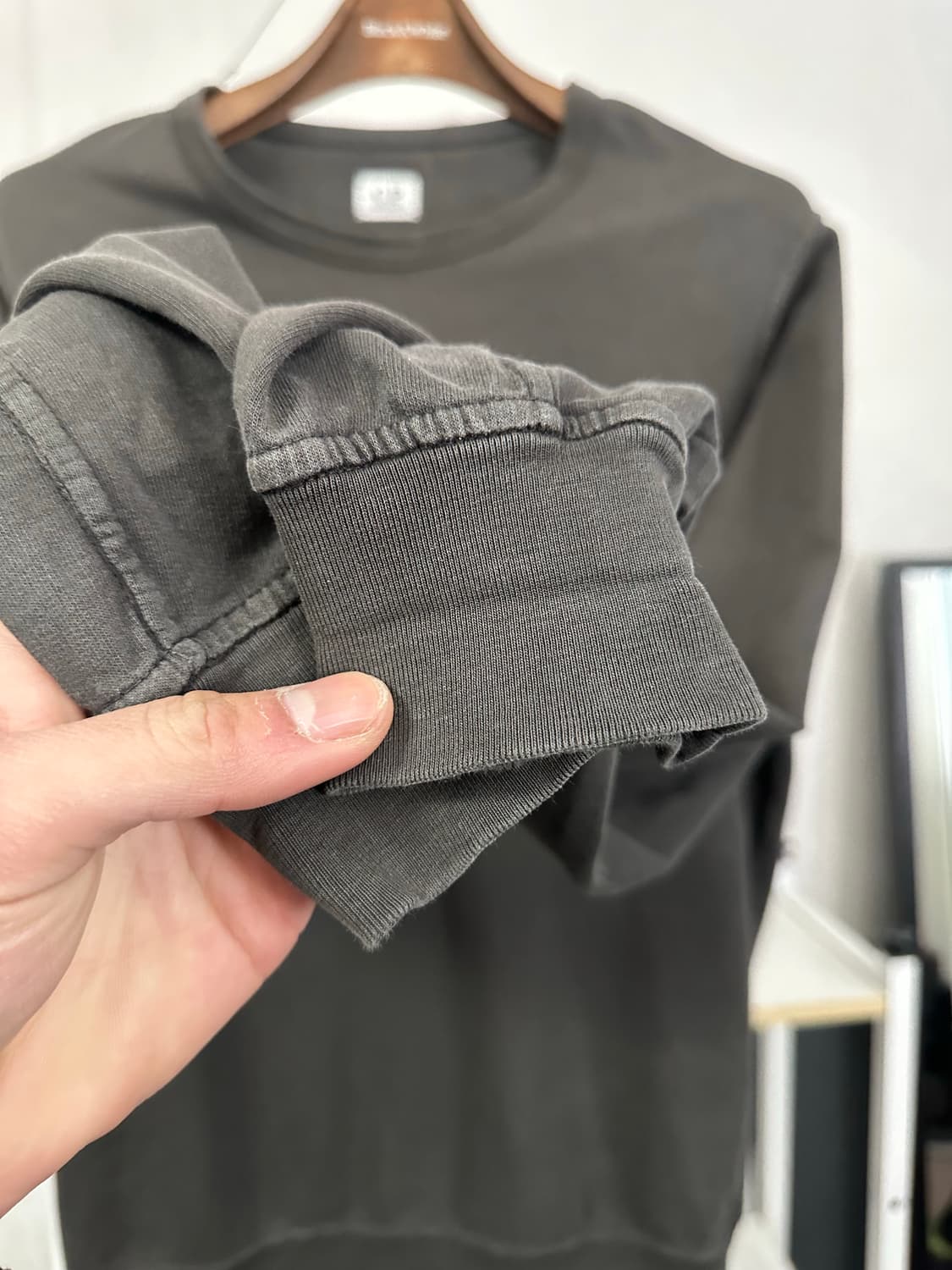 씨피컴퍼니 롱슬리브 M(90-95) 정품 상품이미지3