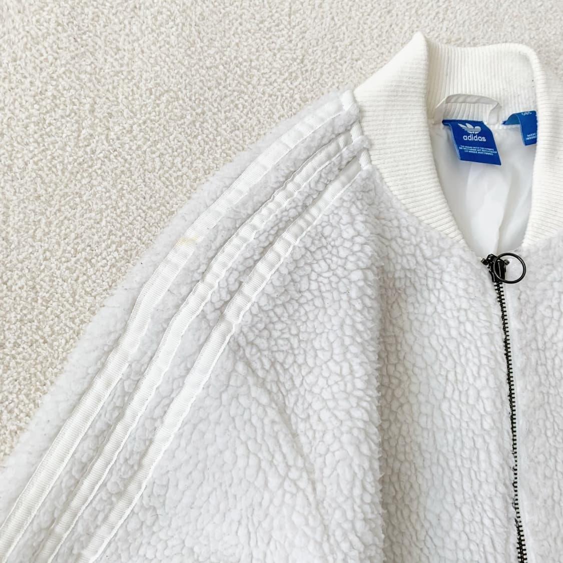 아디다스 파이어버드 화이트 뽀글이 자켓 상품이미지3