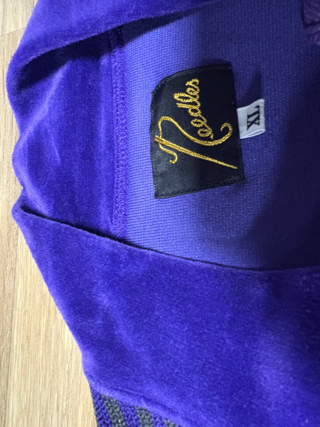 1회착)) 니들스 R.C 벨루어 퍼플 트랙 자켓 XL판매합니다 상품이미지3