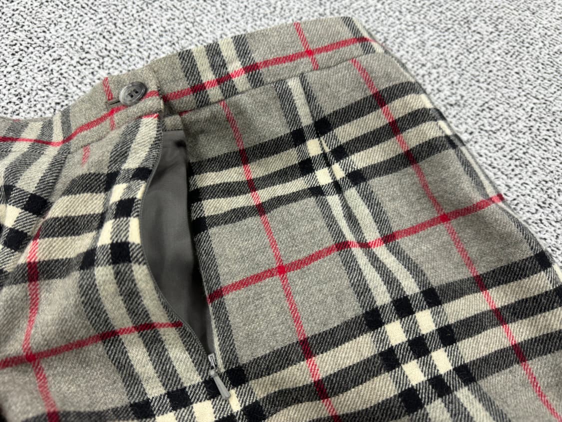 버버리 노바체크 울스커트 상품이미지3