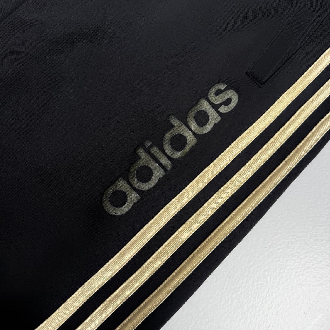 아디다스 00s 삼선 검금 올드스쿨 와이드 트랙팬츠 상품이미지4