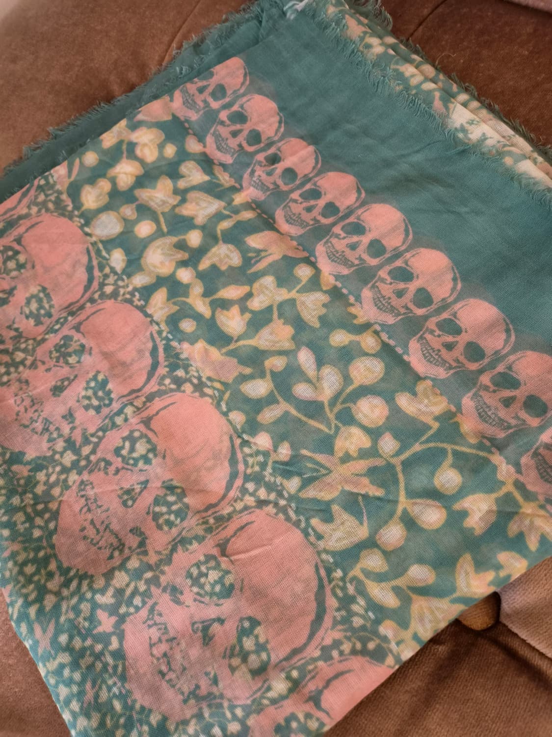 자딕앤볼테르 케리가든 스컬프린트 숄 스카프 상품이미지7