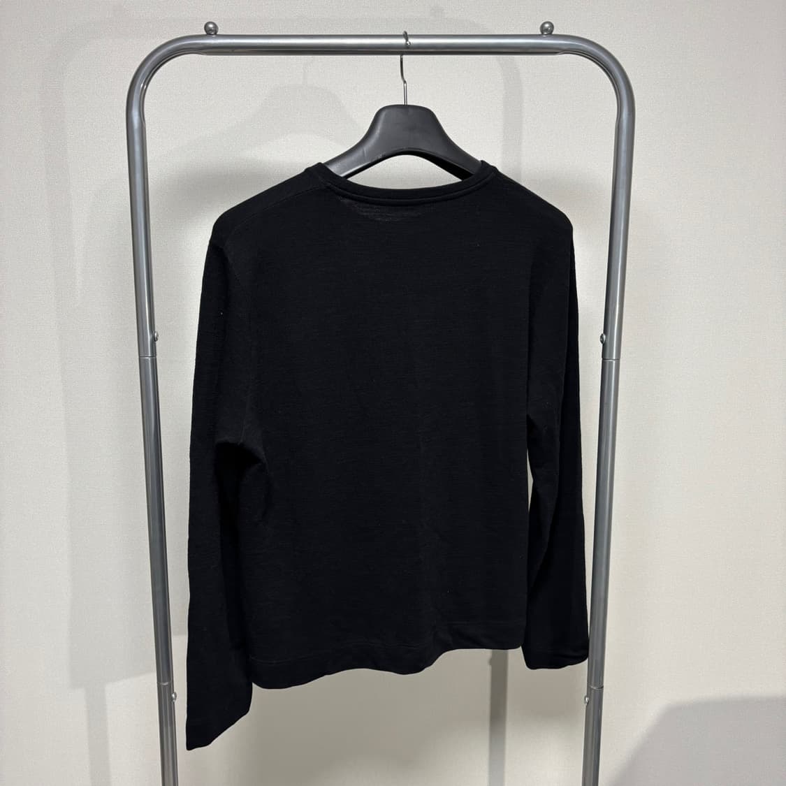 L) 프라다 울 캐시미어 크롭 니트 티셔츠 상품이미지4