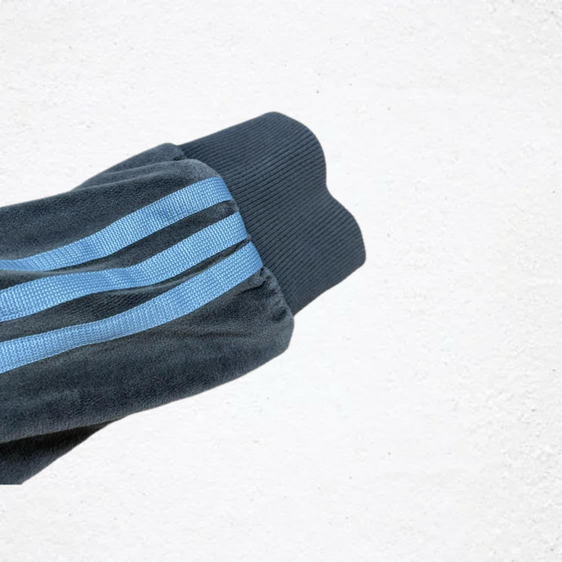 아디다스 챠콜 스카이블루 벨벳 희귀 져지 상품이미지2