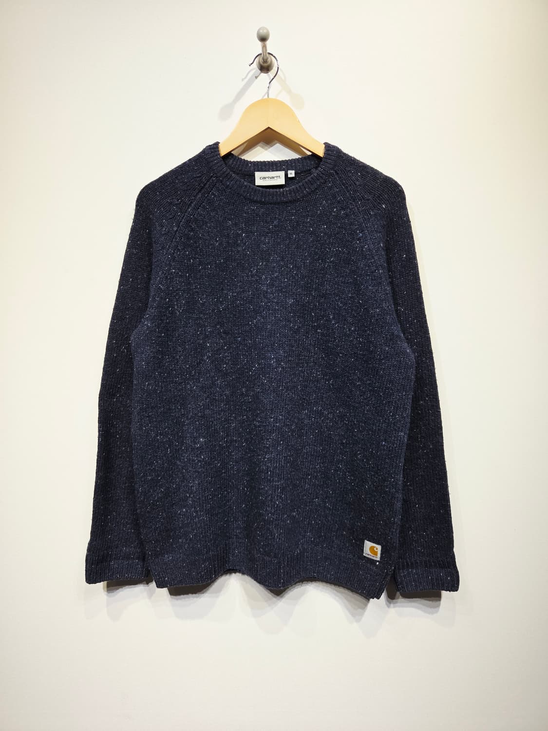 칼하트 WIP 앵글리스틱 스웨터 네이비 상품이미지2