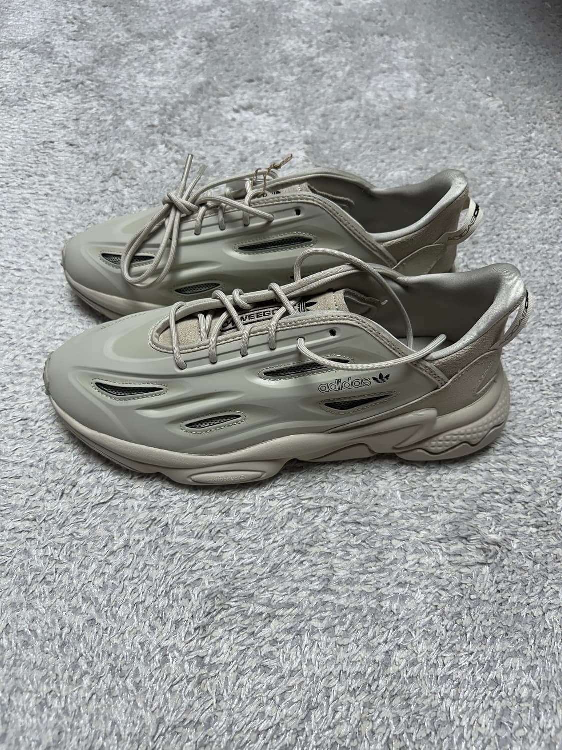 [275] 아디다스 오즈위고 상품이미지1