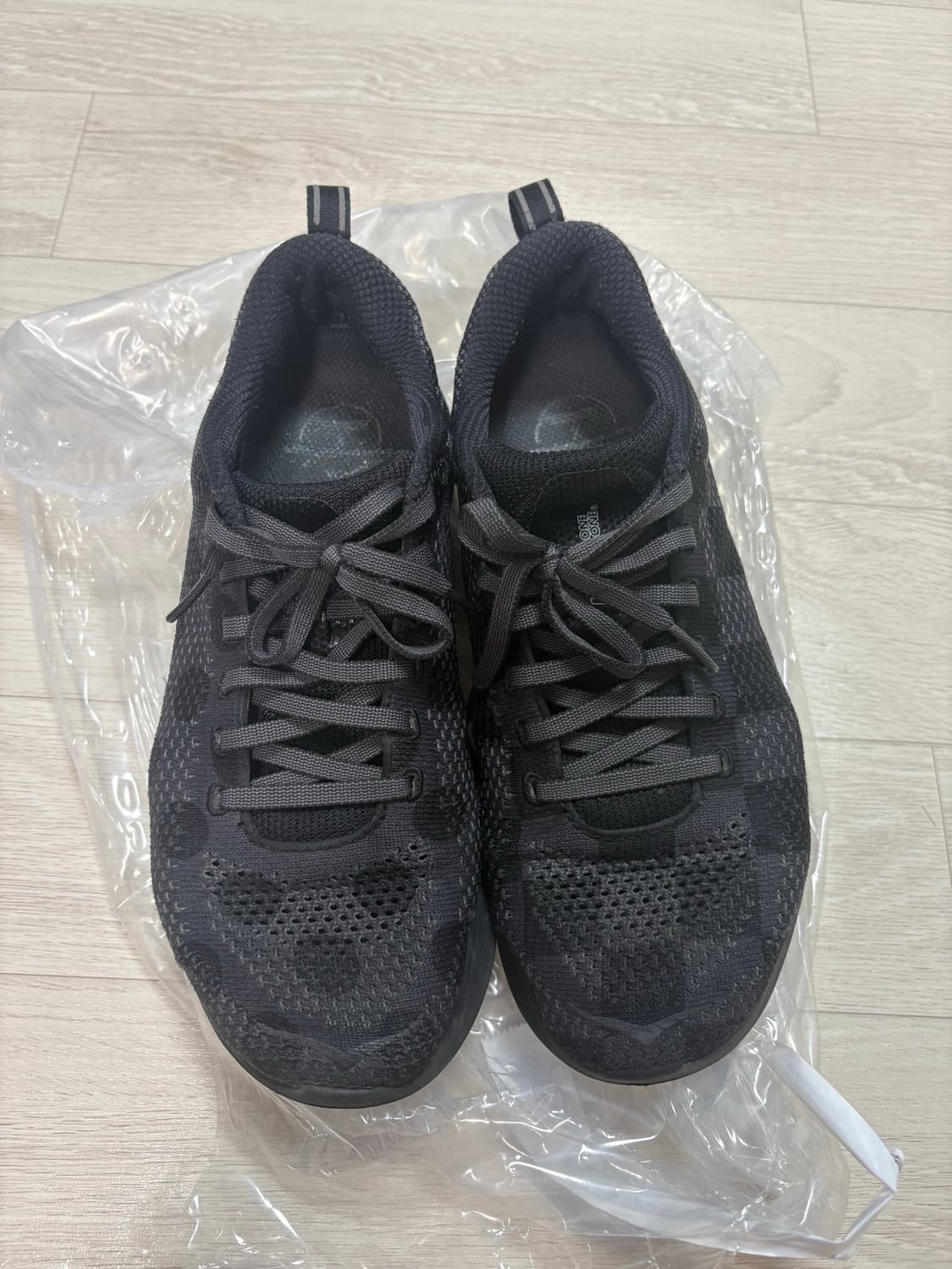 호카오네오네x엔지니어드가먼츠 호카 후파나 250 상품이미지1