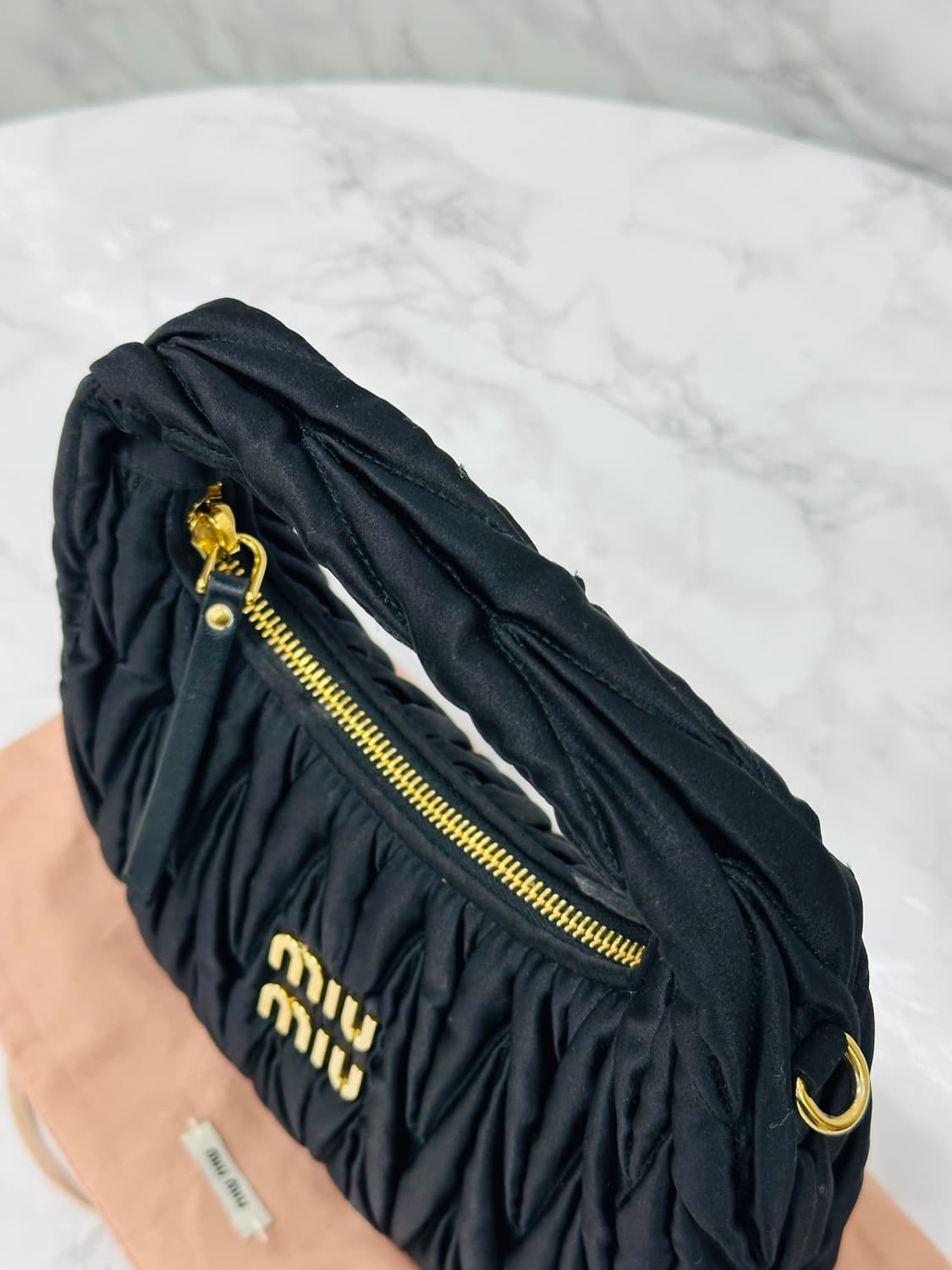 미우미우 완더 마트라세 호보백 상품이미지8