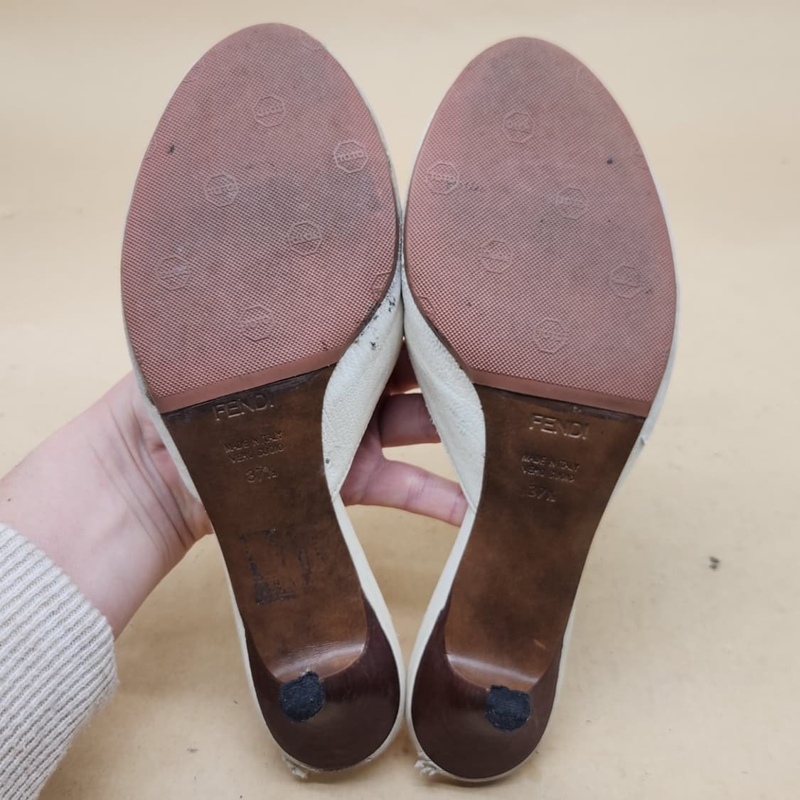 펜디 여성슬리퍼245 굽5.5 상품이미지3