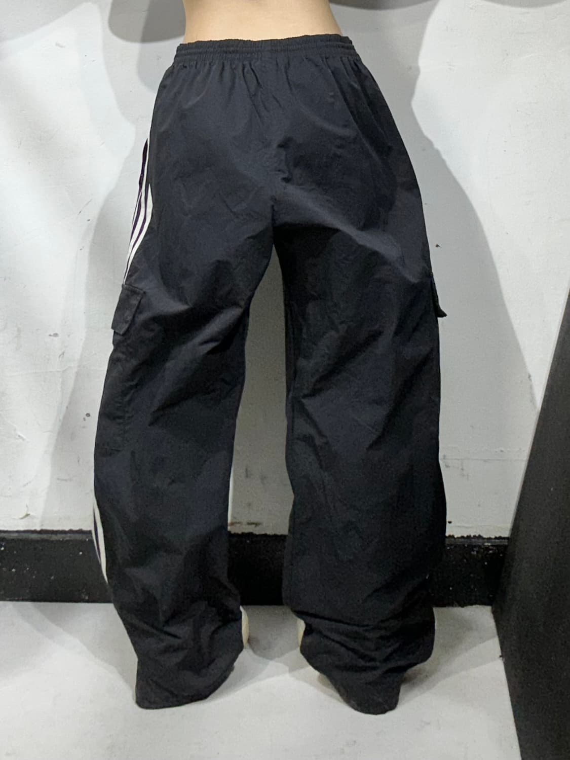아디다스 블랙 대대장 와이드 카고 포켓 파이어버드 로고 트랙 팬츠 XL 상품이미지3