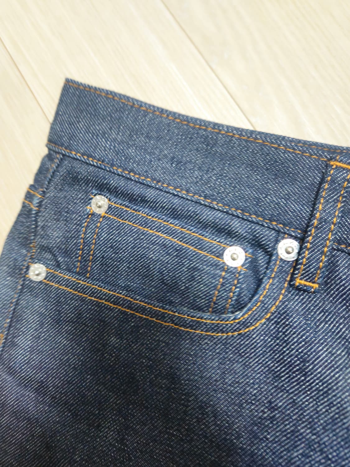 A.P.C. 쁘띠 스탠다드 데님입니다 상품이미지5