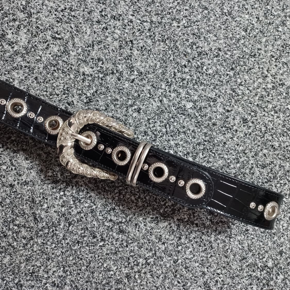 에나멜 펀칭 벨트  상품이미지1