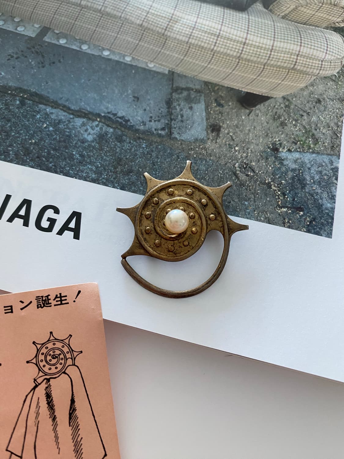 빈티지 진주 장식 스카프링 브론즈 브로치 상품이미지1