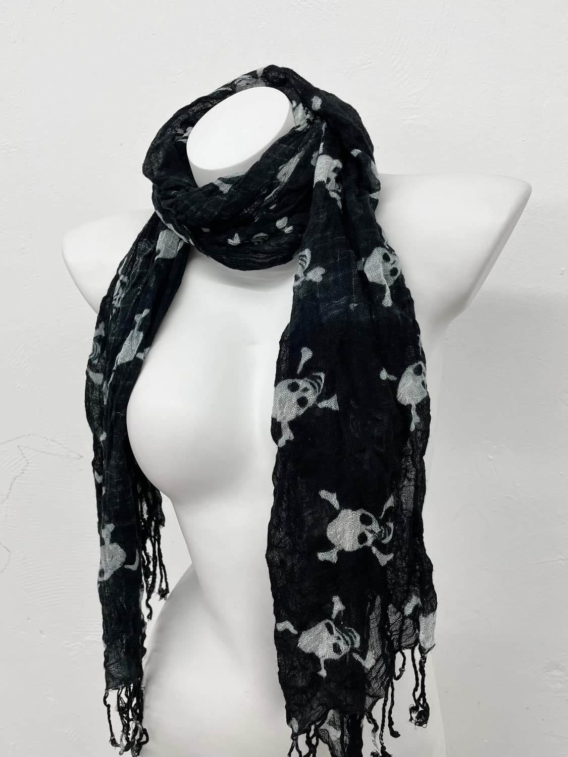 펑크 스컬 수술 머플러  상품이미지1