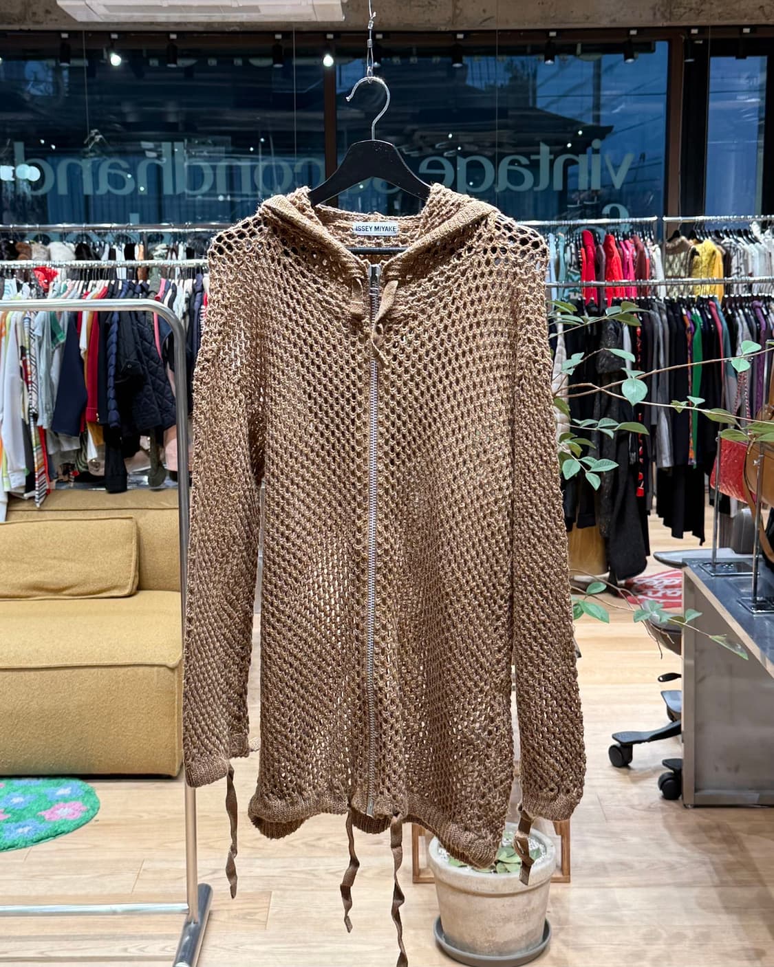 이세이미야케 브라운 오픈워크 니트 집업 상품이미지1