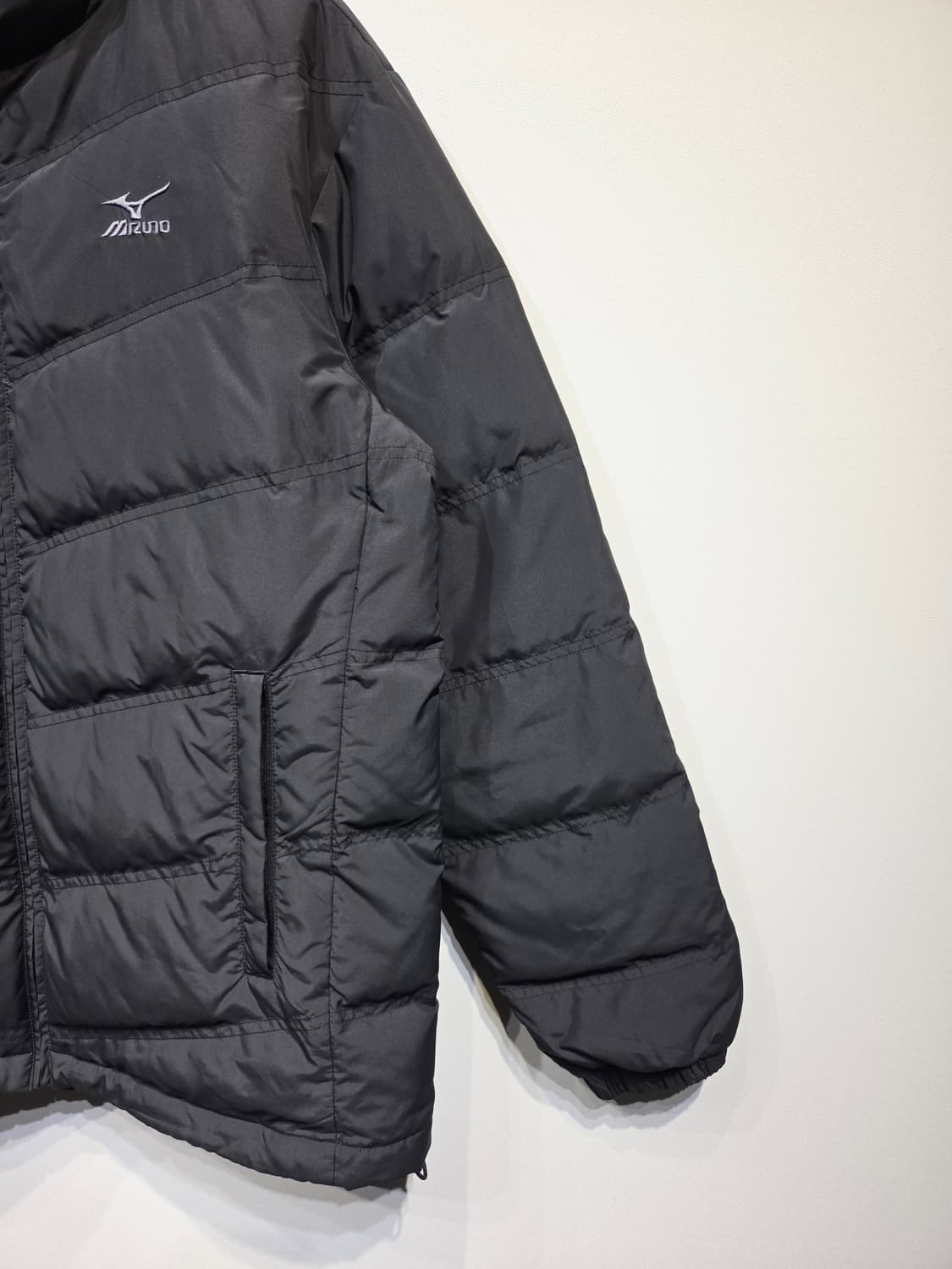 미즈노 블랙 덕다운 패딩 자켓 상품이미지5