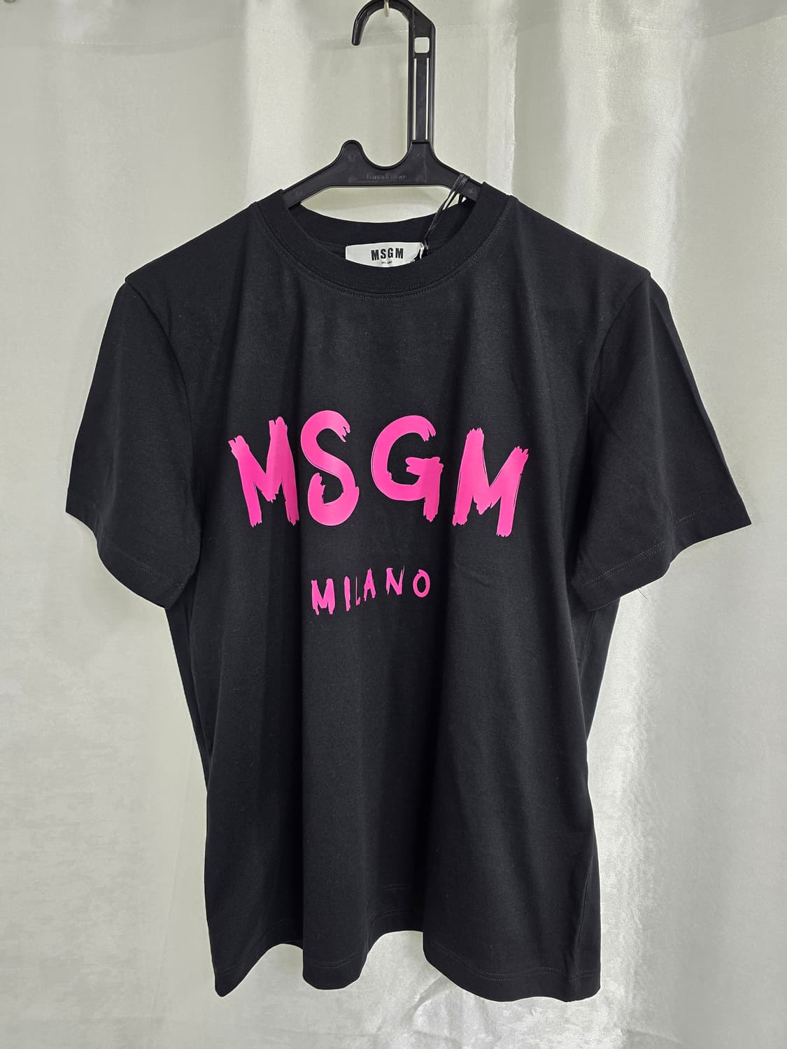 MSGM 블랙 핑크 로고 반팔티 (1528) 상품이미지1